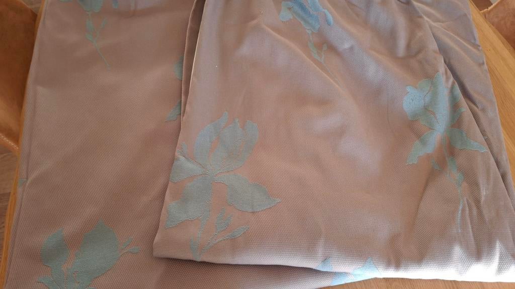 Gevoerde gordijnen,  2 stuks voor raam van 140h op 190b., Enlèvement