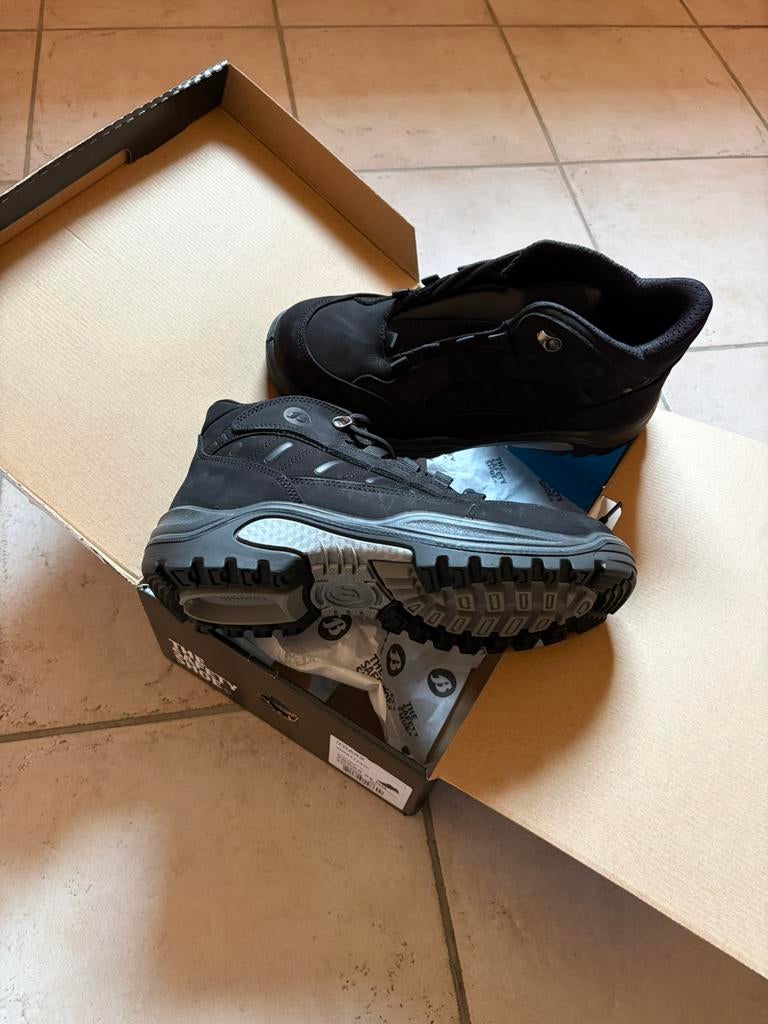 Bata Traxx 92 NB Hoog maat 42, Zwart, Nieuw, Ophalen of Verzenden, Werkschoenen