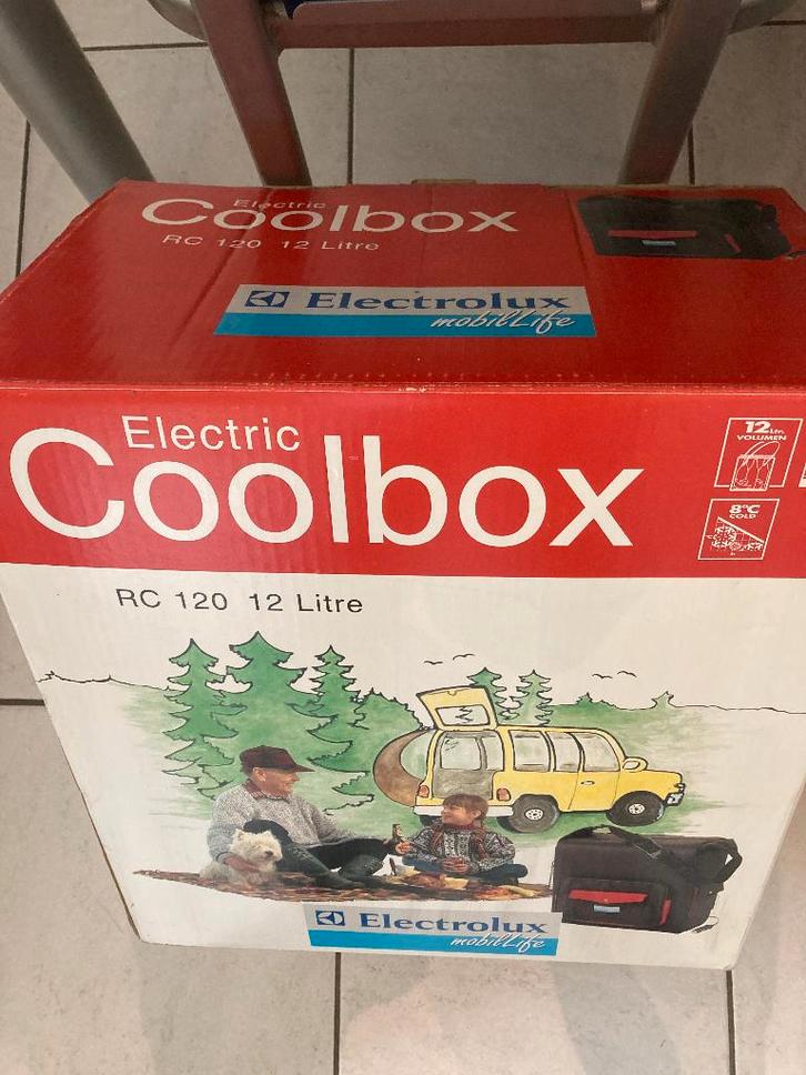 Koelbox met schouderriem van Electrolux, Caravans en Kamperen, Koelboxen, Zo goed als nieuw, Koelbox, Elektrisch, Ophalen of Verzenden