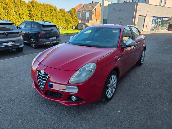 Alfa romeo Giulietta 1.6Jtdm 105ch prête à immatriculer, Autos, Alfa Romeo, Particulier, Giulietta, Air conditionné, Bluetooth