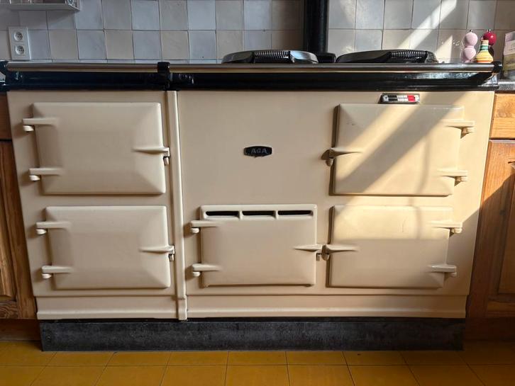 Authentiek AGA fornuis op mazout te koop, Elektronische apparatuur, Fornuizen, Gebruikt, Inbouw, Ophalen