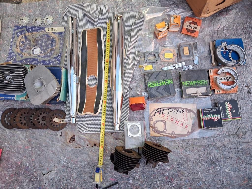 Parts Italiaanse brommers, Fietsen en Brommers, Brommeronderdelen | Oldtimers, Ophalen of Verzenden