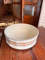 Grand plat ou bassine, Enlèvement