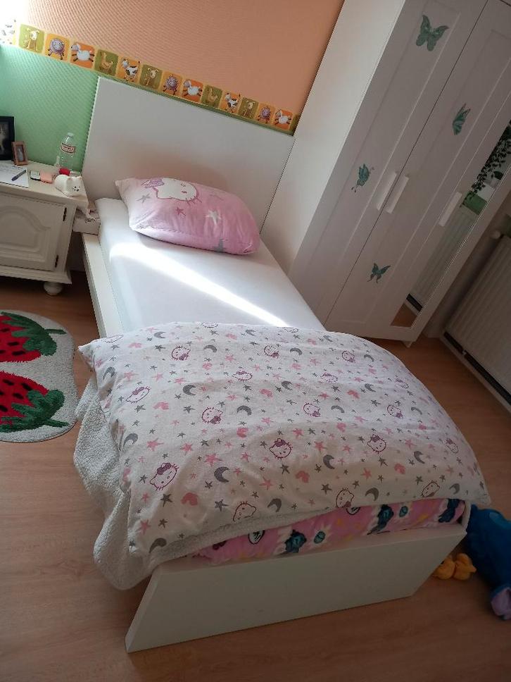 Chambre complète, lit blanc, armoire, commode, Maison & Meubles, Chambre à coucher | Chambres à coucher complètes, Comme neuf