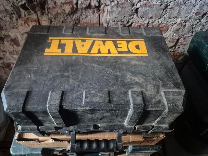 Dewalt 18V accu cirkelzaag, Doe-het-zelf en Bouw, Gereedschapskisten, Ophalen