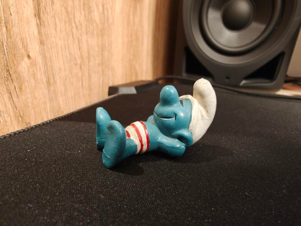 Luilak smurf met rode broek, Verzamelen, Ophalen of Verzenden