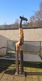 Statue africaine en bois, Enlèvement