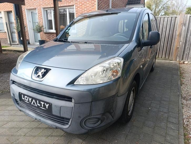 Peugeot partner 1.6i | lichte vracht | 63.000km!, Auto's, Bestelwagens en Lichte vracht, Bedrijf, Te koop, ABS, Airbags, Boordcomputer