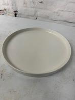 Witte porseleinen borden groot 14 st, Ophalen, Zo goed als nieuw, Porselein, Bord(en)