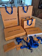 Ensemble Louis Vuitton de sacs et de boîtes à bijoux, Enlèvement ou Envoi