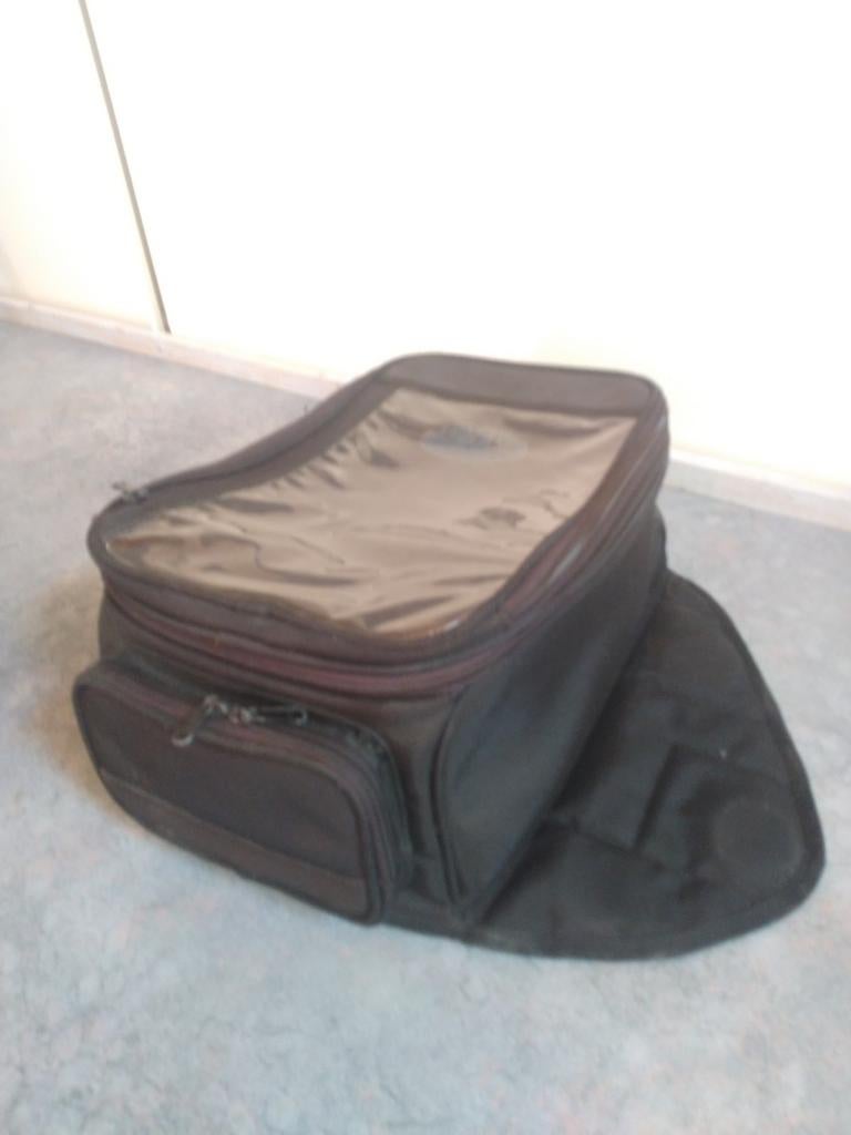 Sac de réservoir, Motos, Enlèvement