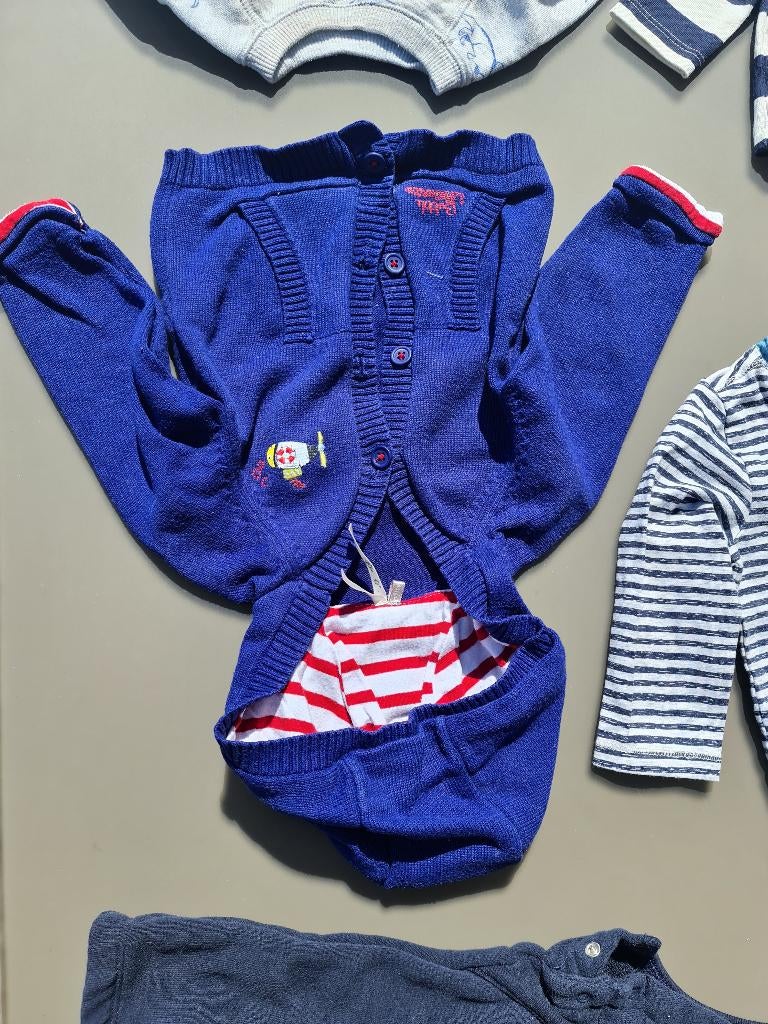 blauwe pull, trui, hoody, cardigan, gillet knopen 3m 62cm, Kinderen en Baby's, Babykleding | Maat 62, Ophalen, Zo goed als nieuw