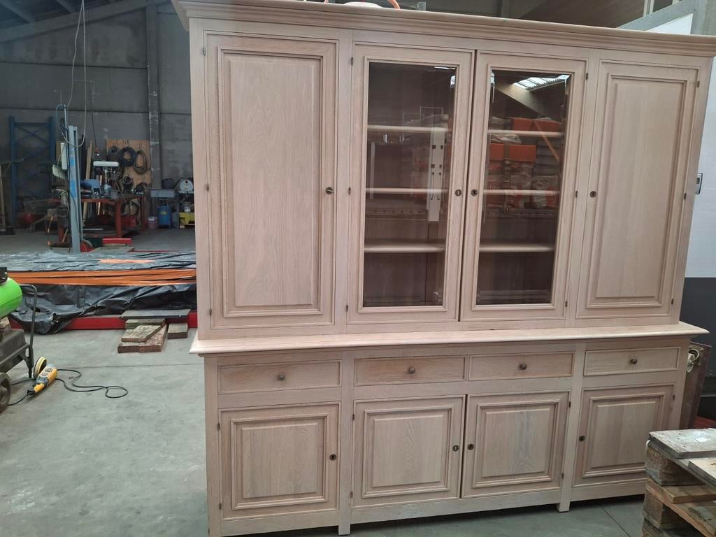 Landelijke kast voor living te koop, Huis en Inrichting, Ophalen, Met deur(en), 200 cm of meer, Eikenhout