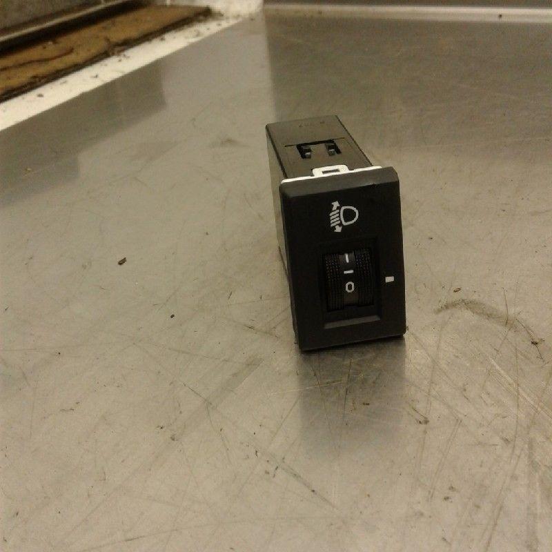 COMMUTATEUR PHARE REGLAGE C Hyundai i20 (01-2008/12-2015), Utilisé, Hyundai