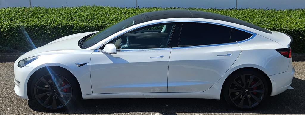 *** Tesla 3 Performance - 513 Pk - AP - FSD 3 - Garantie ***, Auto's, Tesla, Lichtsensor, Zwart, Wit, Leder