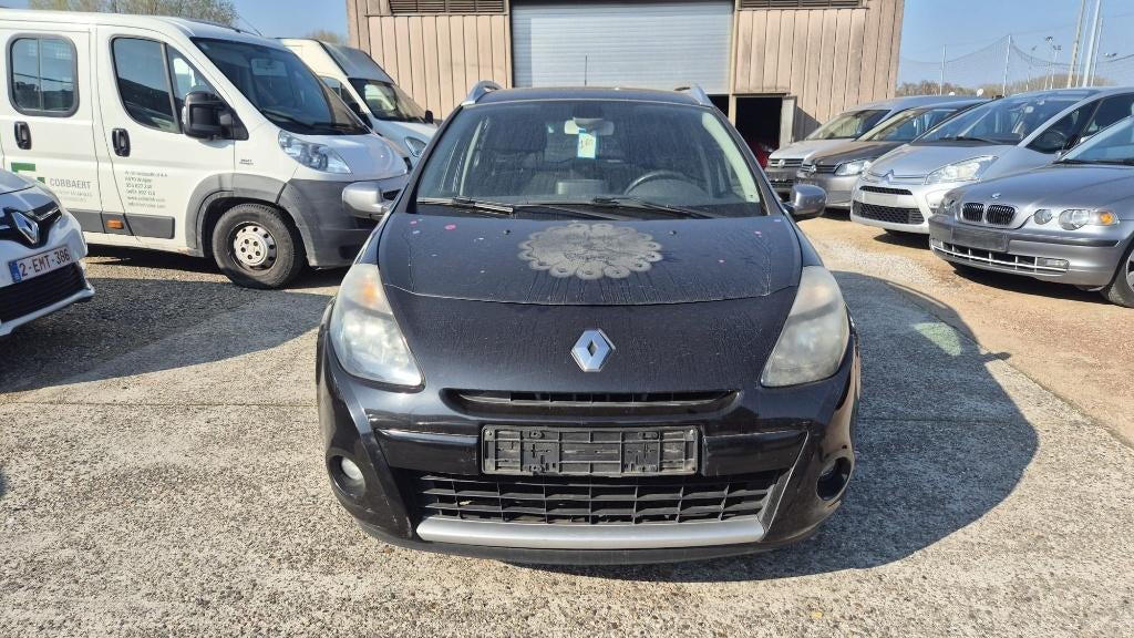 Renault Clio 3 phas2 1.2 Essence 145.000km Édition 20th 2011, Autos, Achat, Entreprise, Essence, Clio