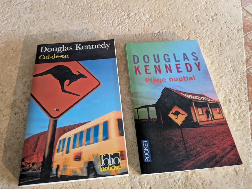 2 x "folio policier" de Douglas Kennedy pour 1,5€., Livres, Douglas Kennedy, Envoi, Adaptation télévisée, Comme neuf