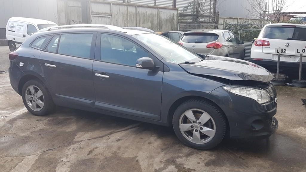 RADIATEUR VENTILATEUR Renault Megane III Grandtour (KZ), Utilisé, Renault