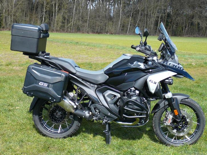 BMW R 1300 GS TRIPLE BLACK FULL OPTION, Motoren, Motoren | BMW, Bedrijf, Toermotor, meer dan 35 kW, 2 cilinders, ABS, Cardan-aandrijving