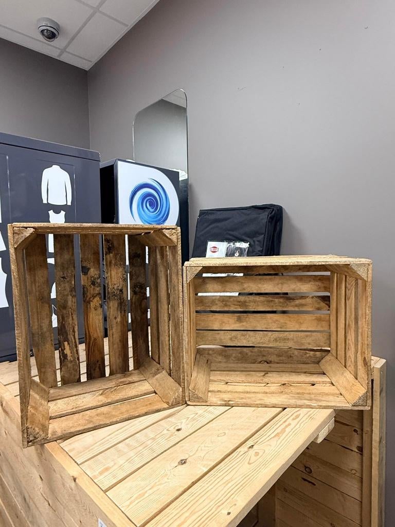 Caisse en bois design, Maison & Meubles, Enlèvement, Comme neuf, Bois