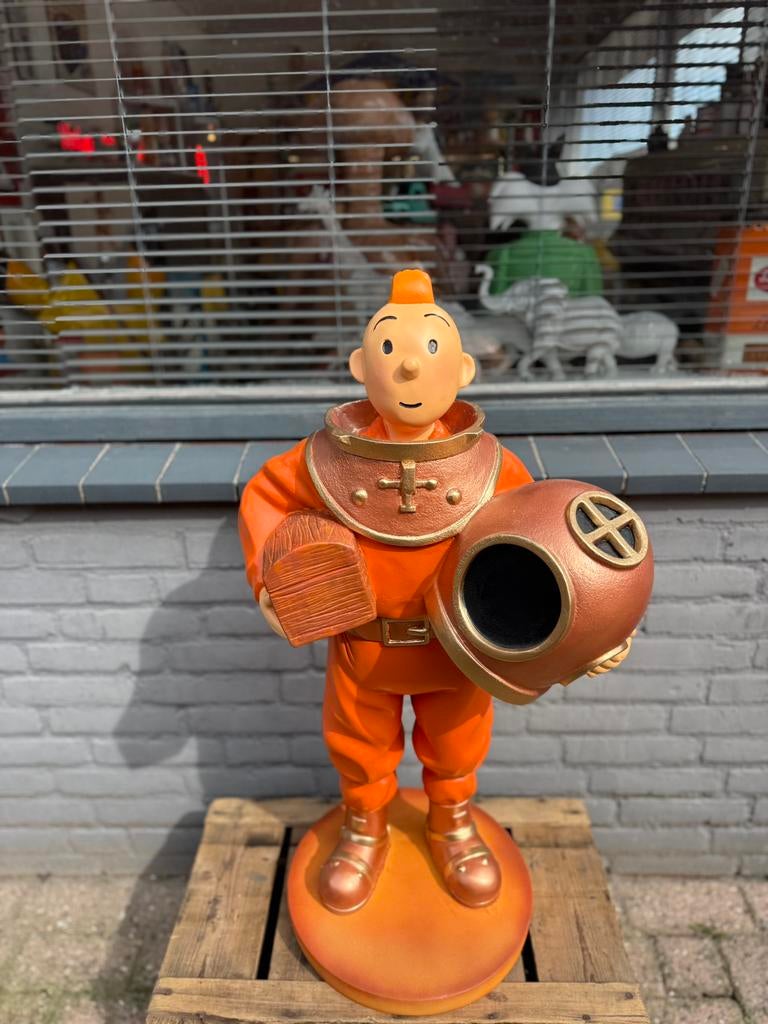 Grande statue de Tintin en plongeur antique, Enlèvement, Comme neuf, Humain