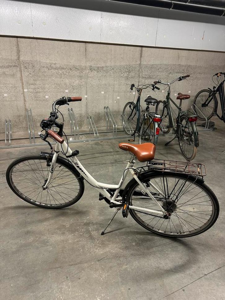 Witte damesfiets, Fietsen en Brommers, Fietsen | Dames | Damesfietsen, Gebruikt, Overige merken, Versnellingen, Ophalen