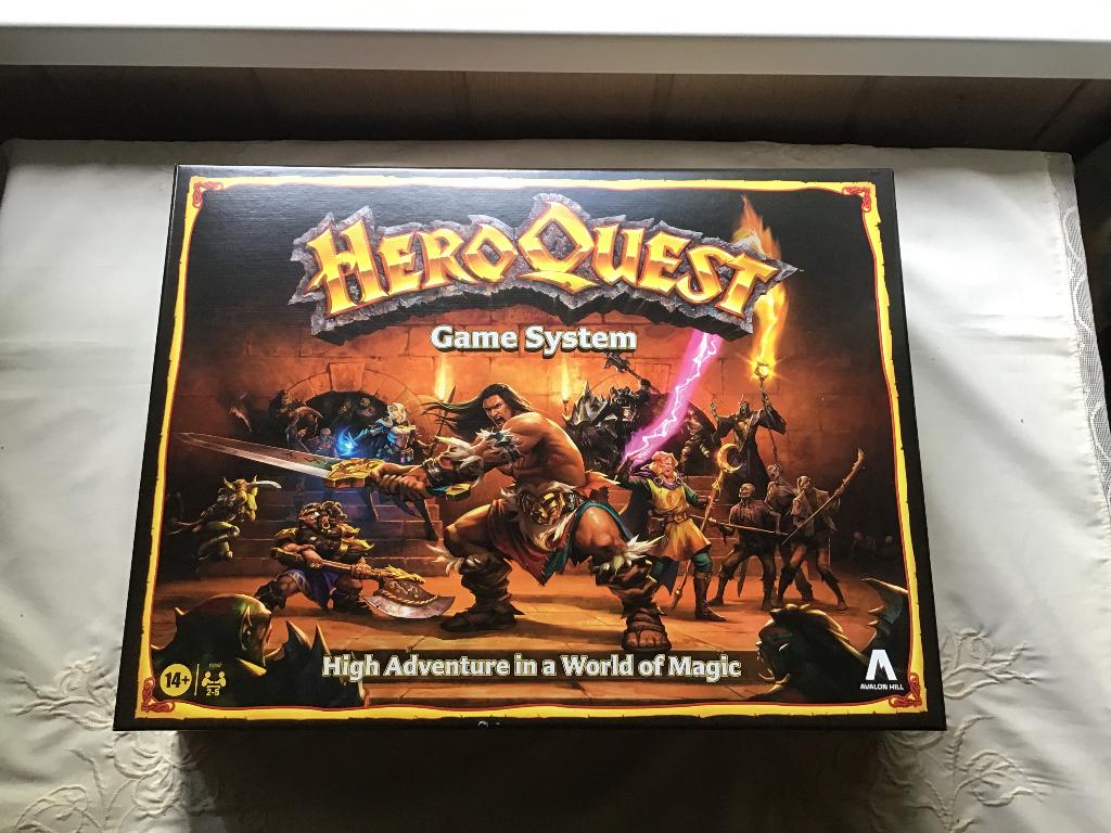 Hero Quest : système de jeu (2021) NOUVEAU, Hobby & Loisirs créatifs, Jeux de société | Jeux de plateau, Cinq joueurs ou plus