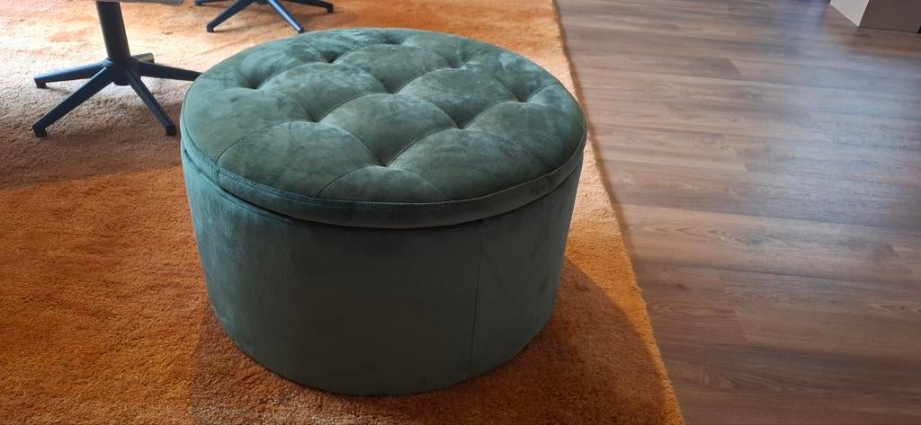 Groene poef, Ophalen