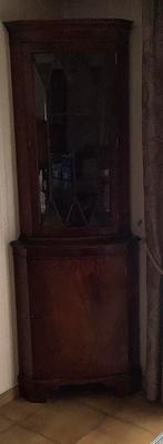 Vitrine hoekkast notelaar, Huis en Inrichting, Kasten | Vitrinekasten, Ophalen, Minder dan 50 cm, Gebruikt, 150 tot 200 cm