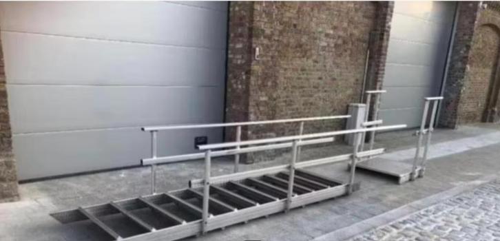 modulaire aluminium bordestrap 11 treden + platform, Doe-het-zelf en Bouw, Ladders en Trappen, Trap, Ophalen