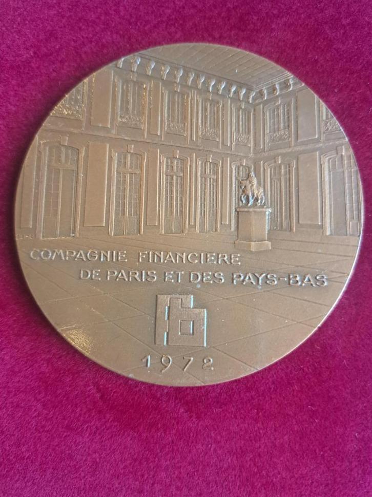 1972 medaille bank Parisbas 100 jaar G. Simon in brons, Postzegels en Munten, Penningen en Medailles, Brons, Verzenden