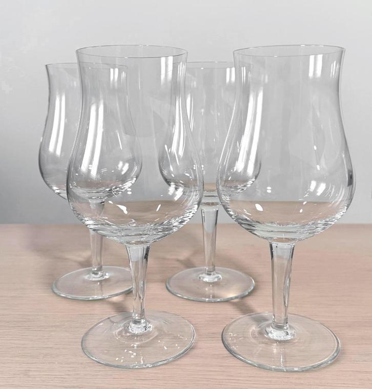 4 x Bourgogneglazen / Bourgogne glas / Rode wijnglazen, Verzamelen, Glas en Drinkglazen, Zo goed als nieuw, Overige typen, Ophalen of Verzenden