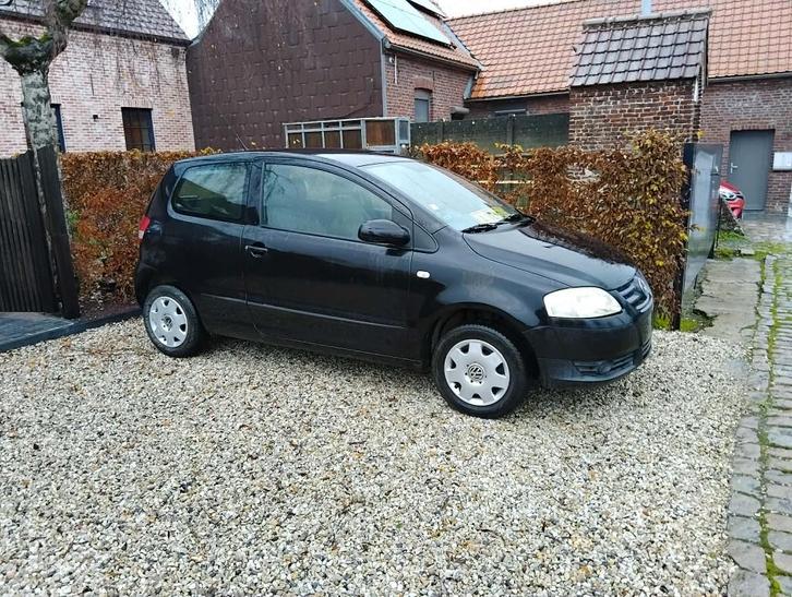VW Fox, Autos, Volkswagen, Particulier, Fox, Essence, Euro 4, 3 portes, Noir, Enlèvement