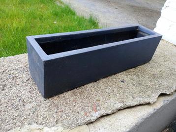 Jardinière en pierre 60x15x16cm  beschikbaar voor biedingen