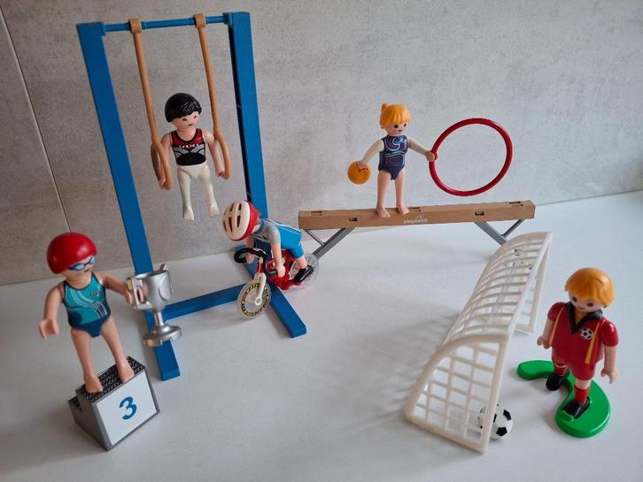 Playmobil - 5 sporters olympische spelen, voetbal, turnen..., Kinderen en Baby's, Speelgoed | Playmobil, Zo goed als nieuw, Complete set