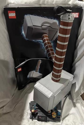 Lego 76209 Thor's Hamer Met doos , boekjes en spareparts. Se beschikbaar voor biedingen