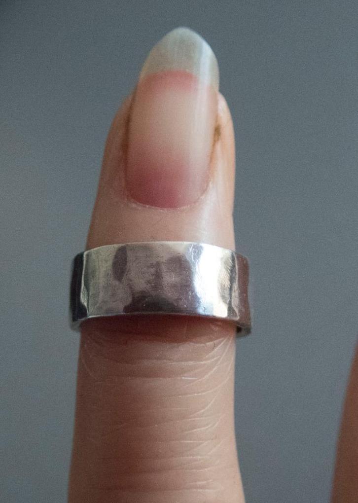 kleine zilveren ring 12.8mm, Handtassen en Accessoires, Ringen, Gebruikt, Dame, Kleiner dan 17, Zilver, Zilver, Ophalen of Verzenden