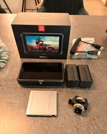 Atomos Ninja V - externe recorder met accessoirepakket., Enlèvement ou Envoi, Comme neuf