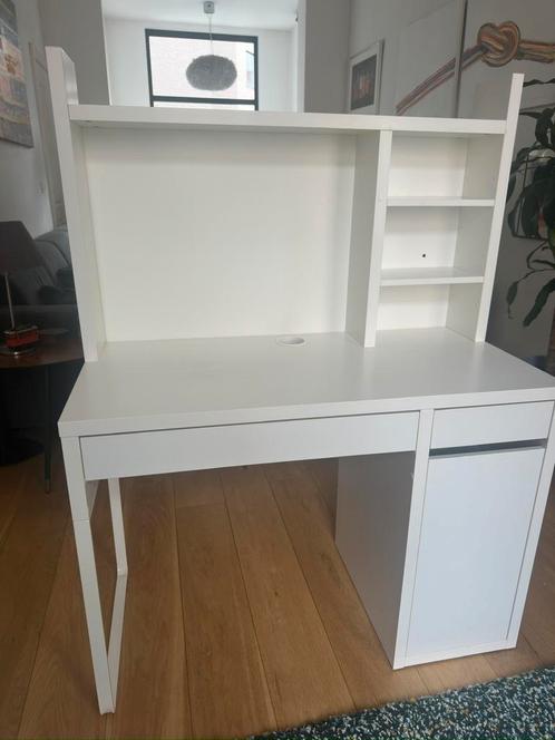 Bureau Micke incl. opzetdeel IKEA, Huis en Inrichting, Bureaus, Zo goed als nieuw, Bureau, Ophalen