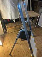 Échelle neuf, pas lourd mais de qualité, Bricolage & Construction, Enlèvement, Neuf, Échelle, Moins de 2 mètres