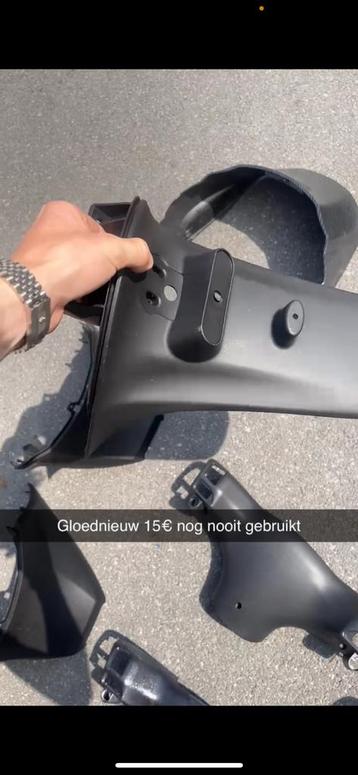 Achterspatbord heb ook bougie kap en kap erboven tekoop dm beschikbaar voor biedingen