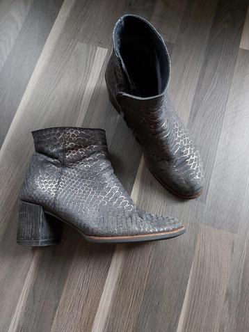 5x laarsjes, Softwaves, Hispanitas, Belluci, Hush Puppies... beschikbaar voor biedingen