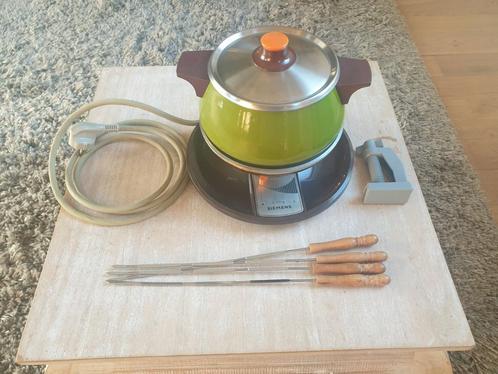 Set à fondue pour 4 personnes (avec ambilight et pince de ta, Electroménager, Fondue, Utilisé, Enlèvement ou Envoi