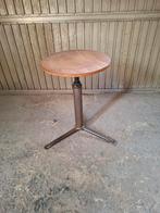 Tabouret d’atelier ancien, Ophalen, In hoogte verstelbaar, Zo goed als nieuw