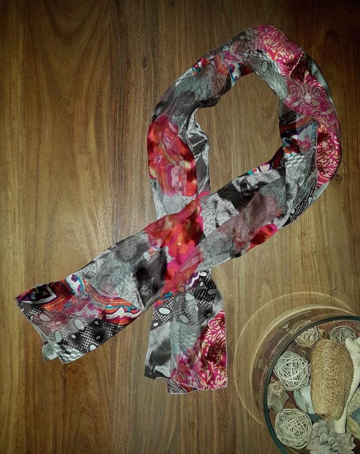 Lot de 7 foulards, Kleding | Dames, Mutsen, Sjaals en Handschoenen, Gedragen, Pashmina, Ophalen of Verzenden