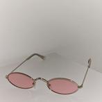 Lunette de soleil rose, Envoi, Rose