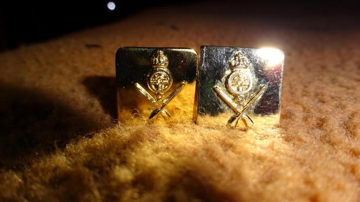 Paire de menottes 2nd Regt. (centre de formation), Collections, Objets militaires | Général, Armée de terre, Envoi