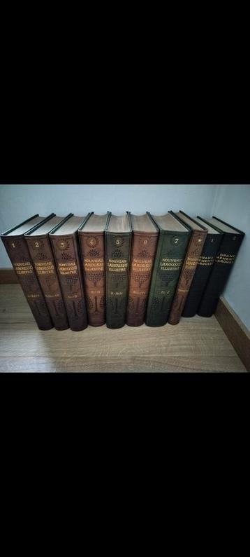 La nouveau larousse 1-7 + supplement + grand Memento 1&2 beschikbaar voor biedingen