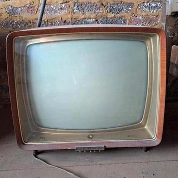 oude tv  beschikbaar voor biedingen