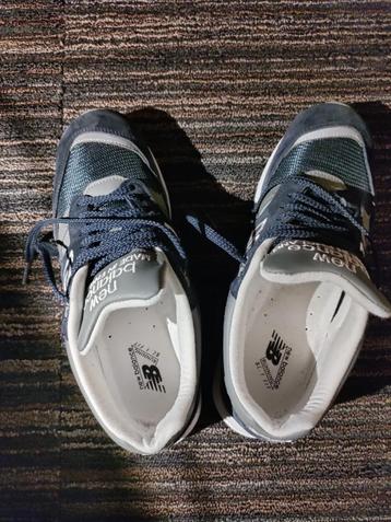 NEW BALANCE as good as new 41.5 donkerblauw en grijs  beschikbaar voor biedingen